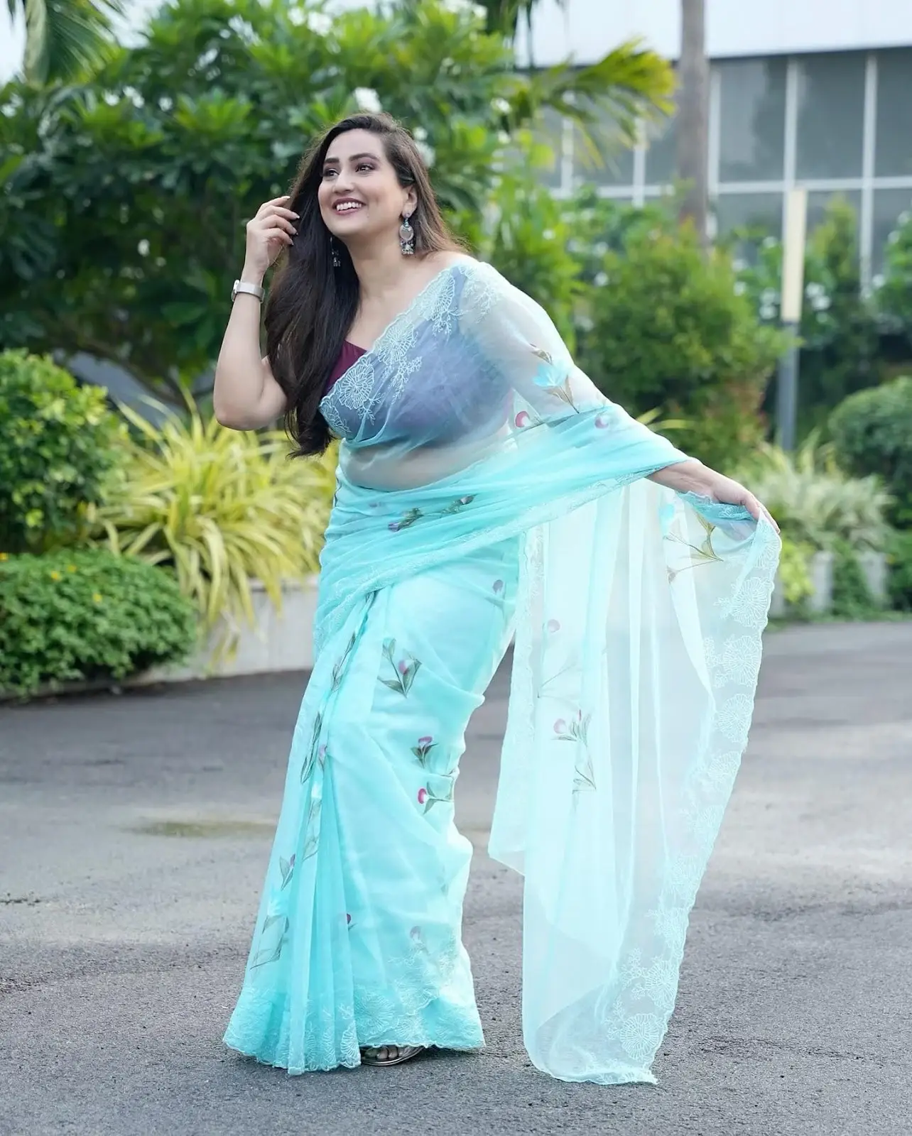 INDIAS MOST BEAUTIFUL GIRL MANJUSHA RAMPALLI IN BLUE SAREE 2